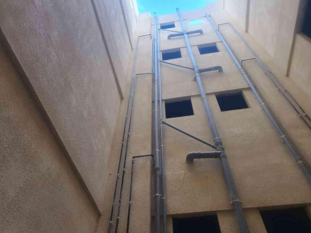 شقة للبيع بالعبور الحى التاسع ٢٢٥ م 3