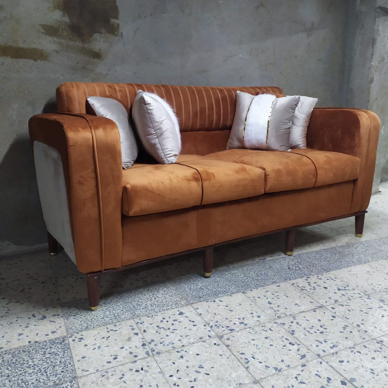 Domyati's sofa 0