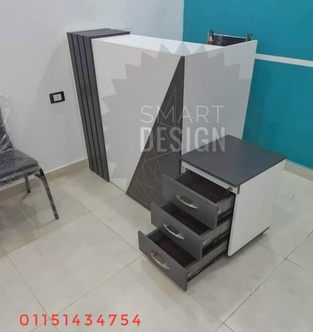 Spanish MDF wood reception counter is available in all sizes