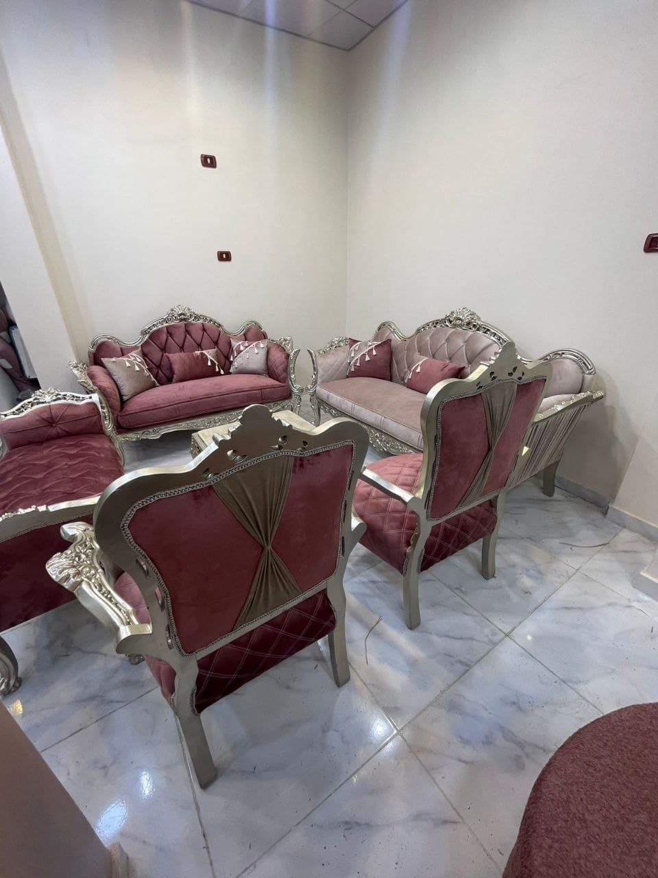Domyati Taqil Salon 0