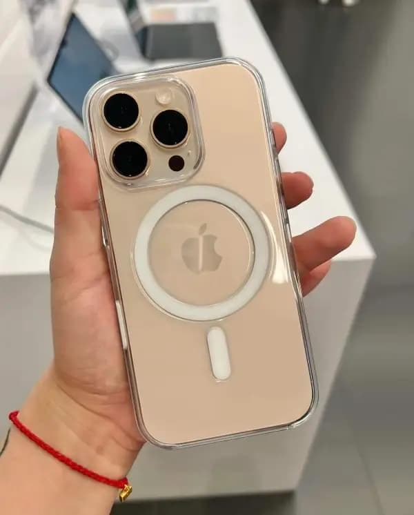 Similar to iPhone 16 Pro Max 1