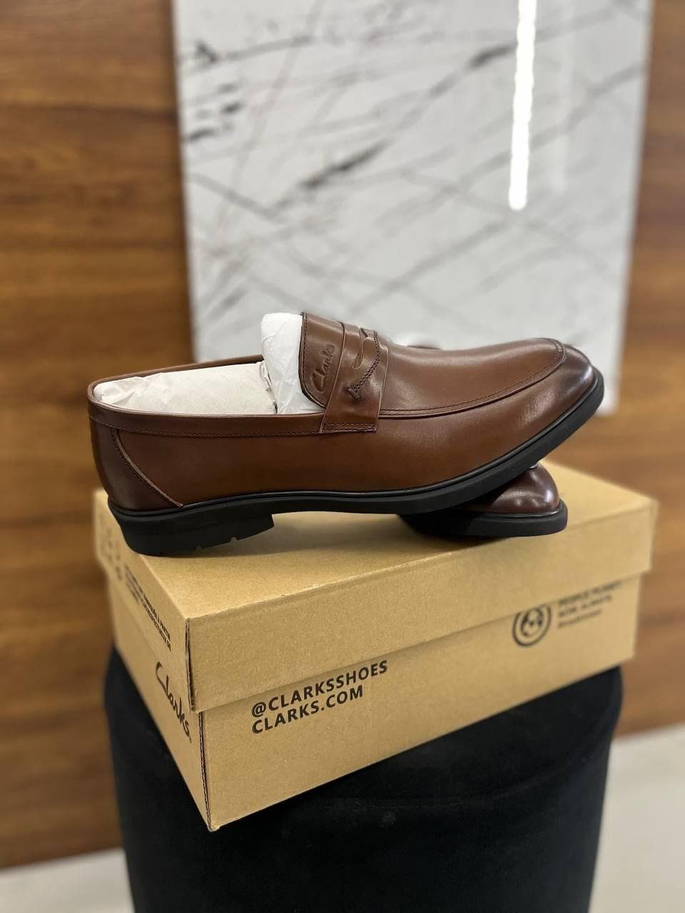 حذاء Clarks شبه الأصلي 5