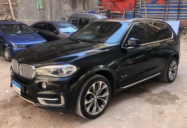 BMW X5 بحالة الجديدة