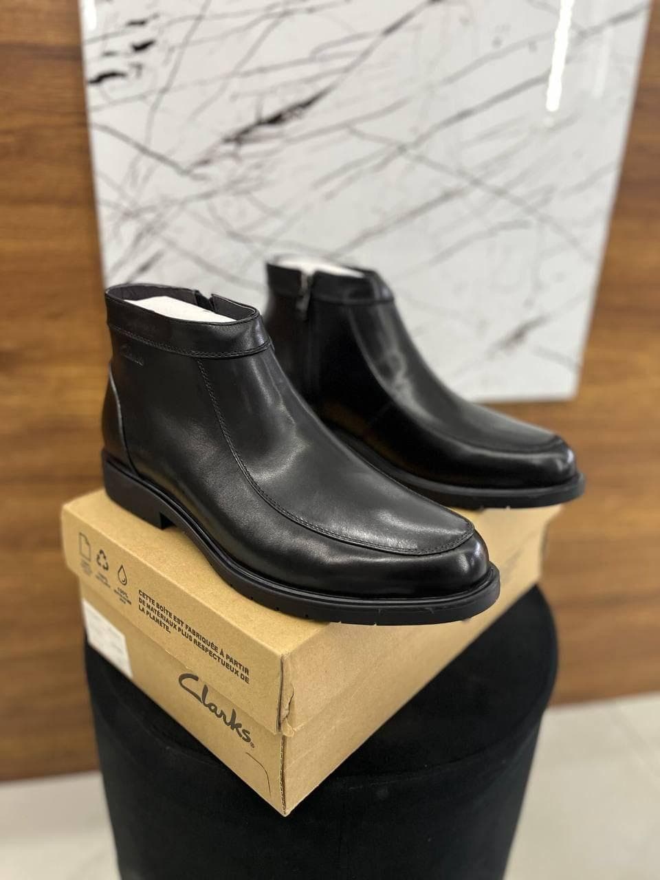 حذاء Clarks الجلد الطبيعي، هتجمع بين الشياكة وجودة التفاصيل في تصميم يليق بمكانتك.صناعه فيتنامي 5