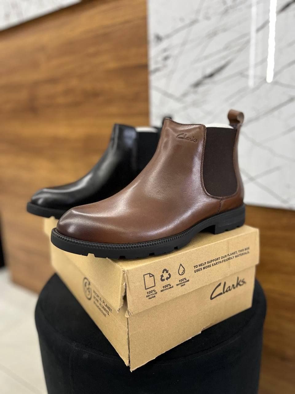 حذاء Clarks الجلد الطبيعي، هتجمع بين الشياكة وجودة التفاصيل في تصميم يليق بمكانتك.صناعه فيتنامي 7