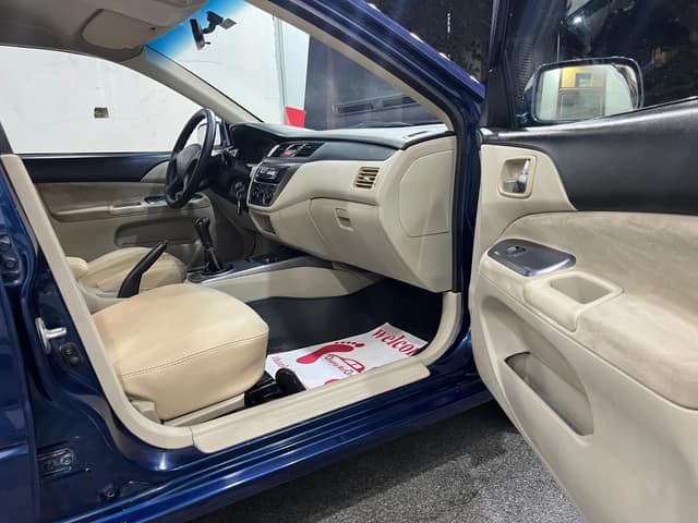 MITSUBISHI LANCER 2006