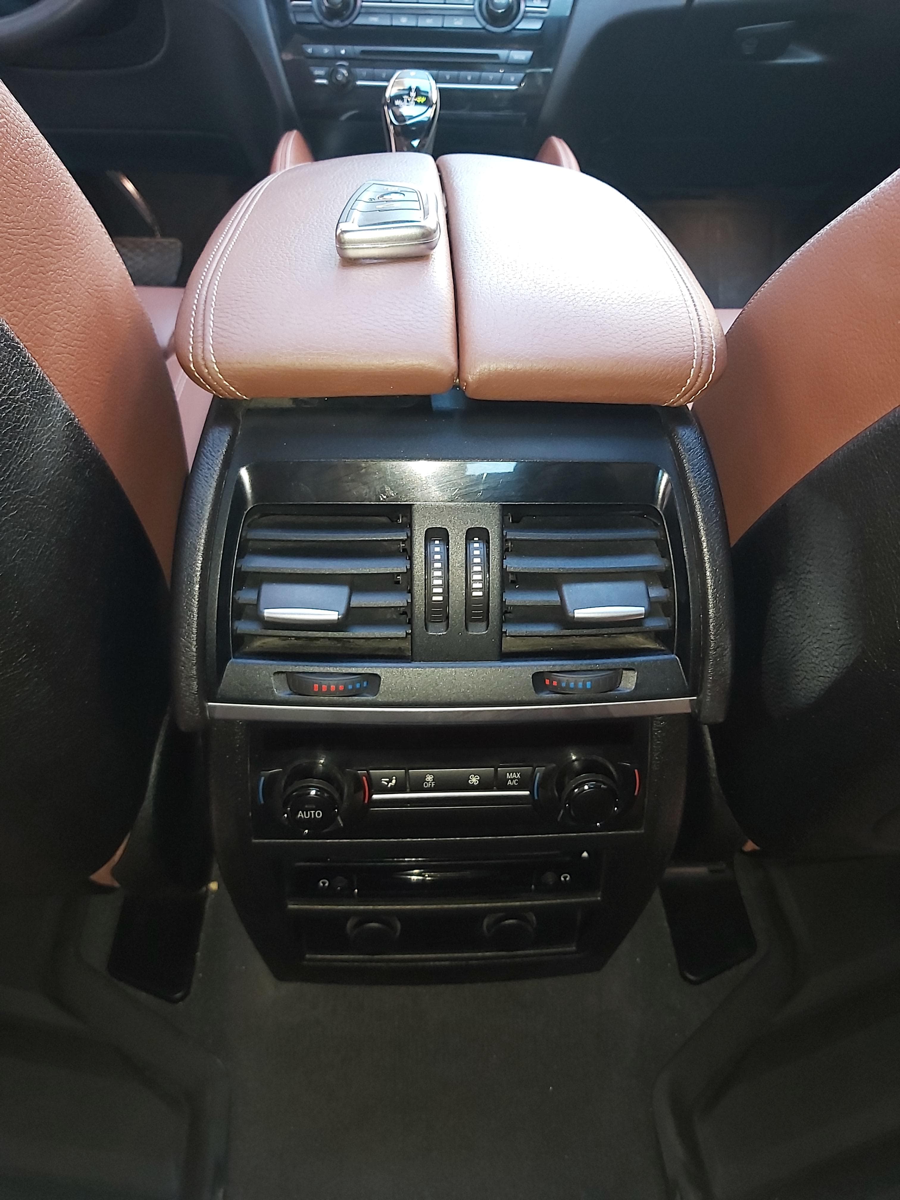 BMW X6 2019 10