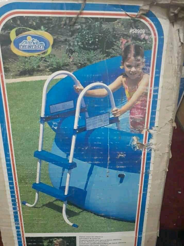 حمام سباحة 0