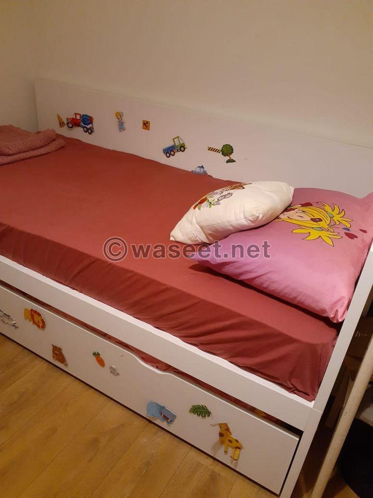 سرير دابل من ايكيا مستعمل 1