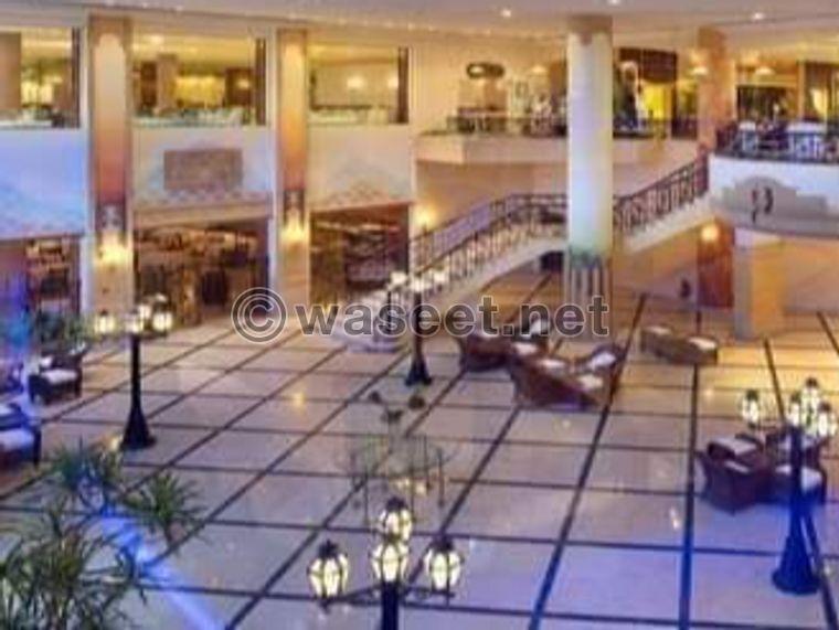فندق سياحي 5 نجوم للبيع في شرم الشيخ 200 ألف متر 0
