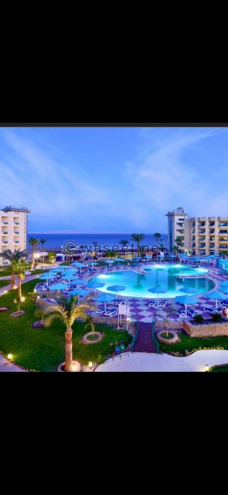 فندق سياحي للبيع في شرم الشيخ على البحر مباشرة 0