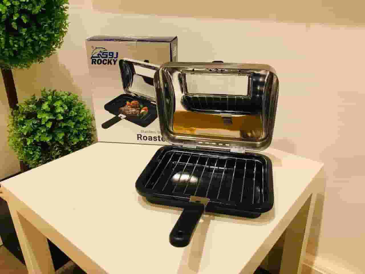 Grill on the stove with cover Grill on the stove with cover