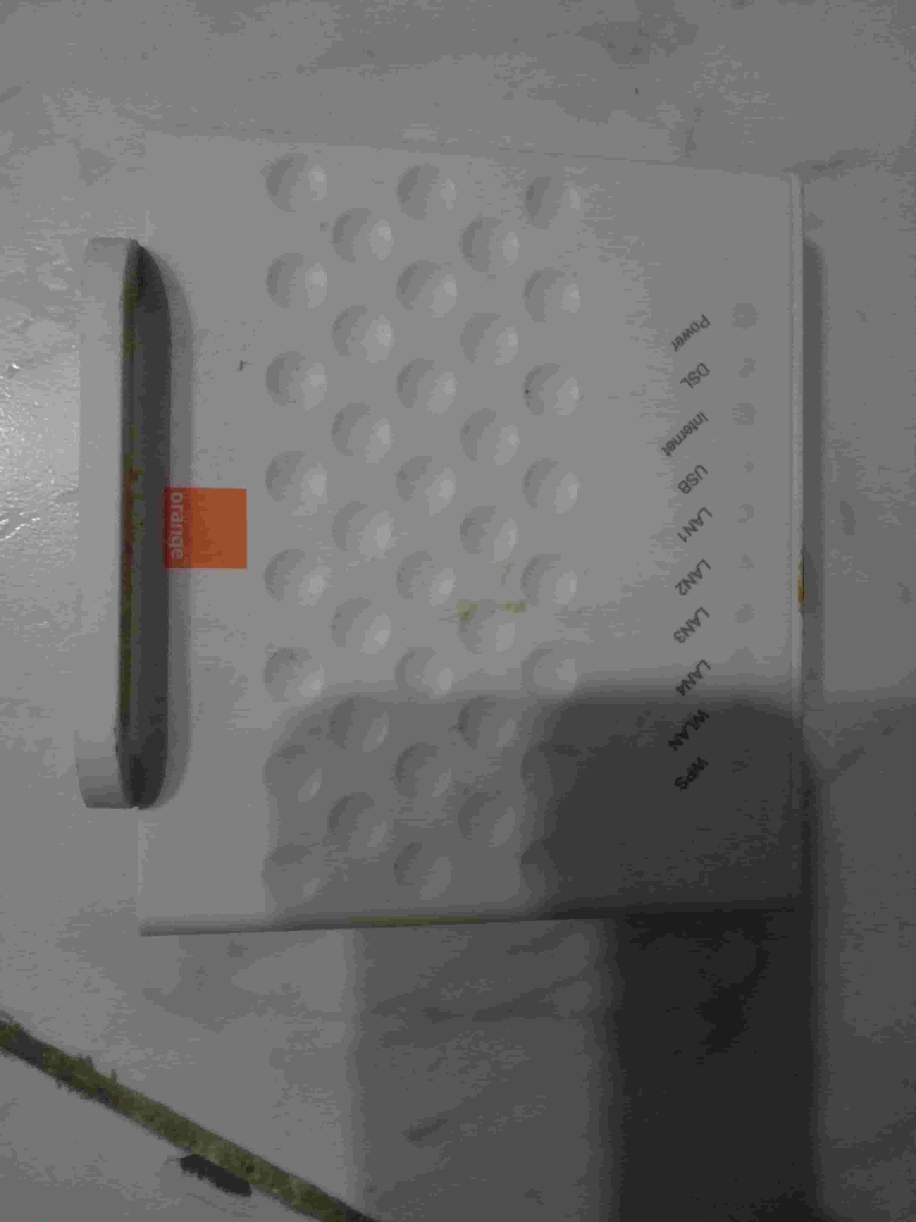 ORANGE 4 PORT ROUTER ORANGE 4 PORT ROUTER