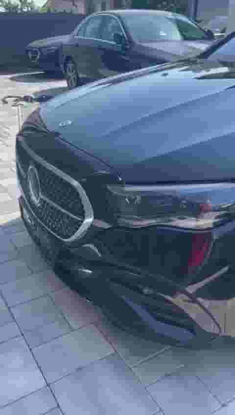 مرسيدس بنز E200 AMG 2025 مرسيدس بنز E200 AMG 2025
