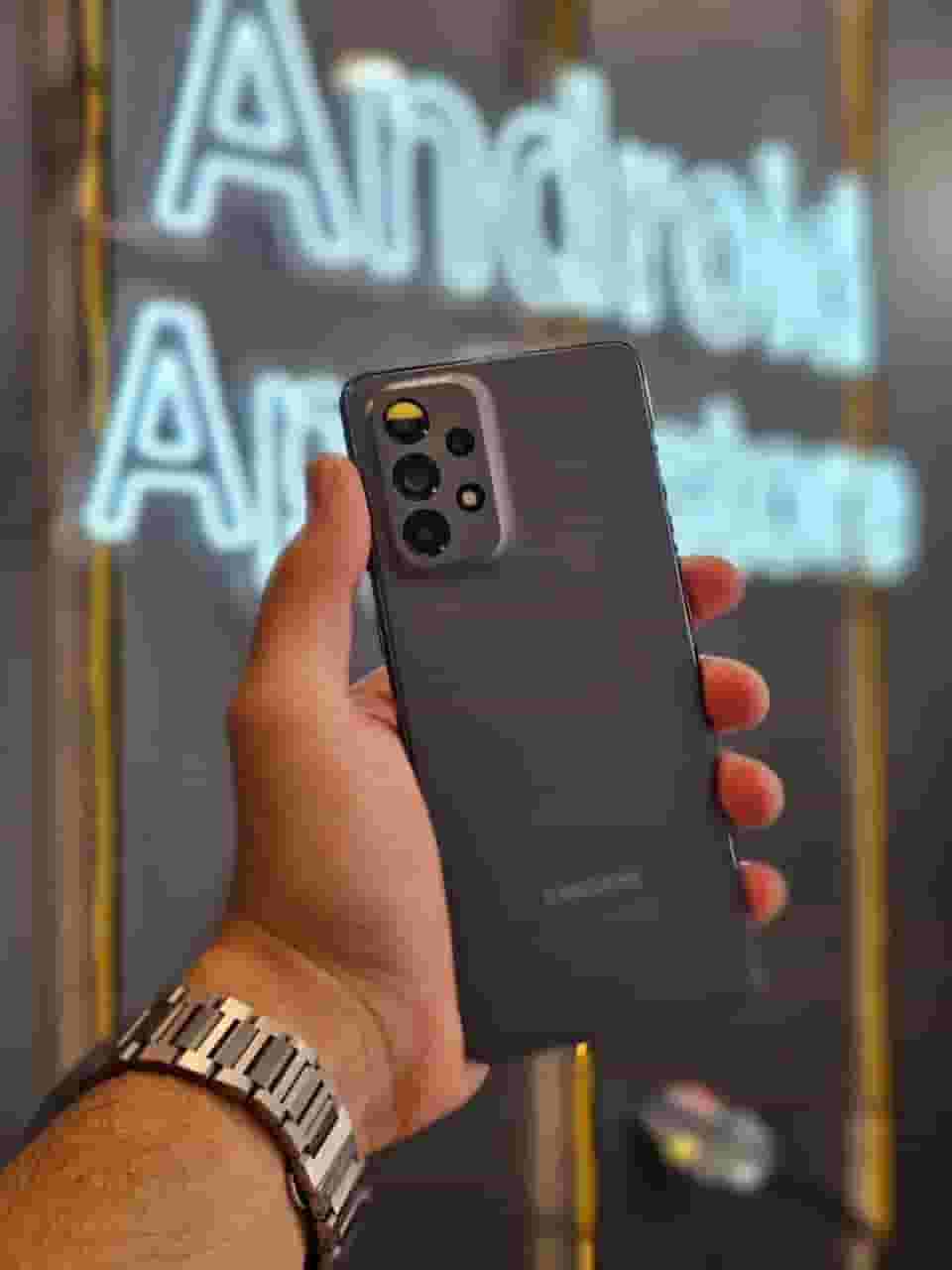 Samsung Galaxy A73 Samsung Galaxy A73