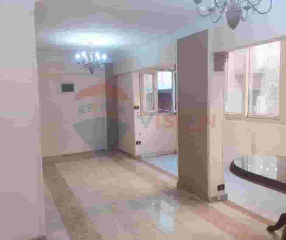 شقة للبيع 140 م كليوباترا - خطوات من البحر شقة للبيع 140 م كليوباترا - خطوات من البحر