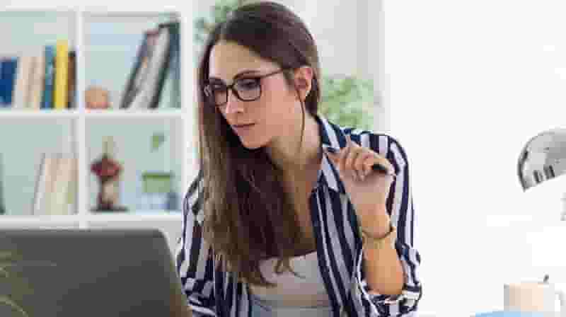 Executive secretary with more than 10 years of experience Executive secretary with more than 10 years of experience