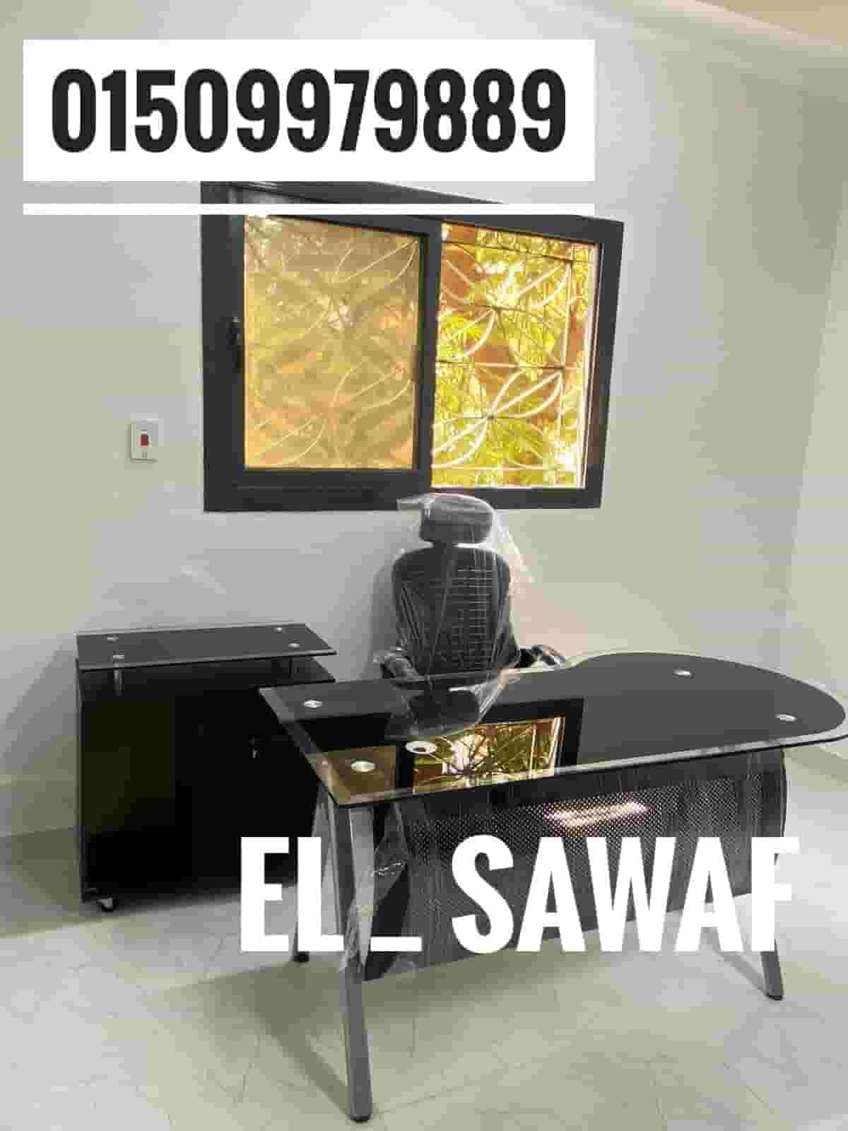 Securit glass desk Securit glass desk