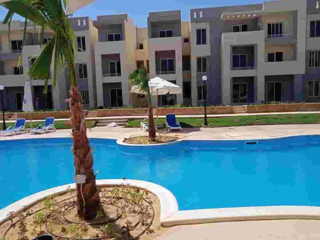 Chalet for sale on the sea 60 m in the village of La Sirena Chalet for sale on the sea 60 m in the village of La Sirena