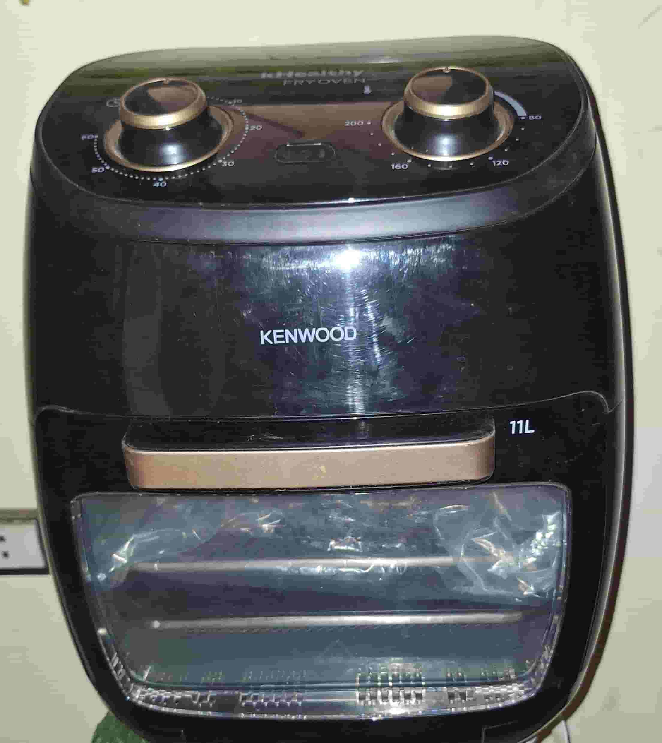 بسعر فرصة حالة ممتازة ايرفراير + فرن للبيع بسعر فرصة حالة ممتازة ايرفراير + فرن للبيع