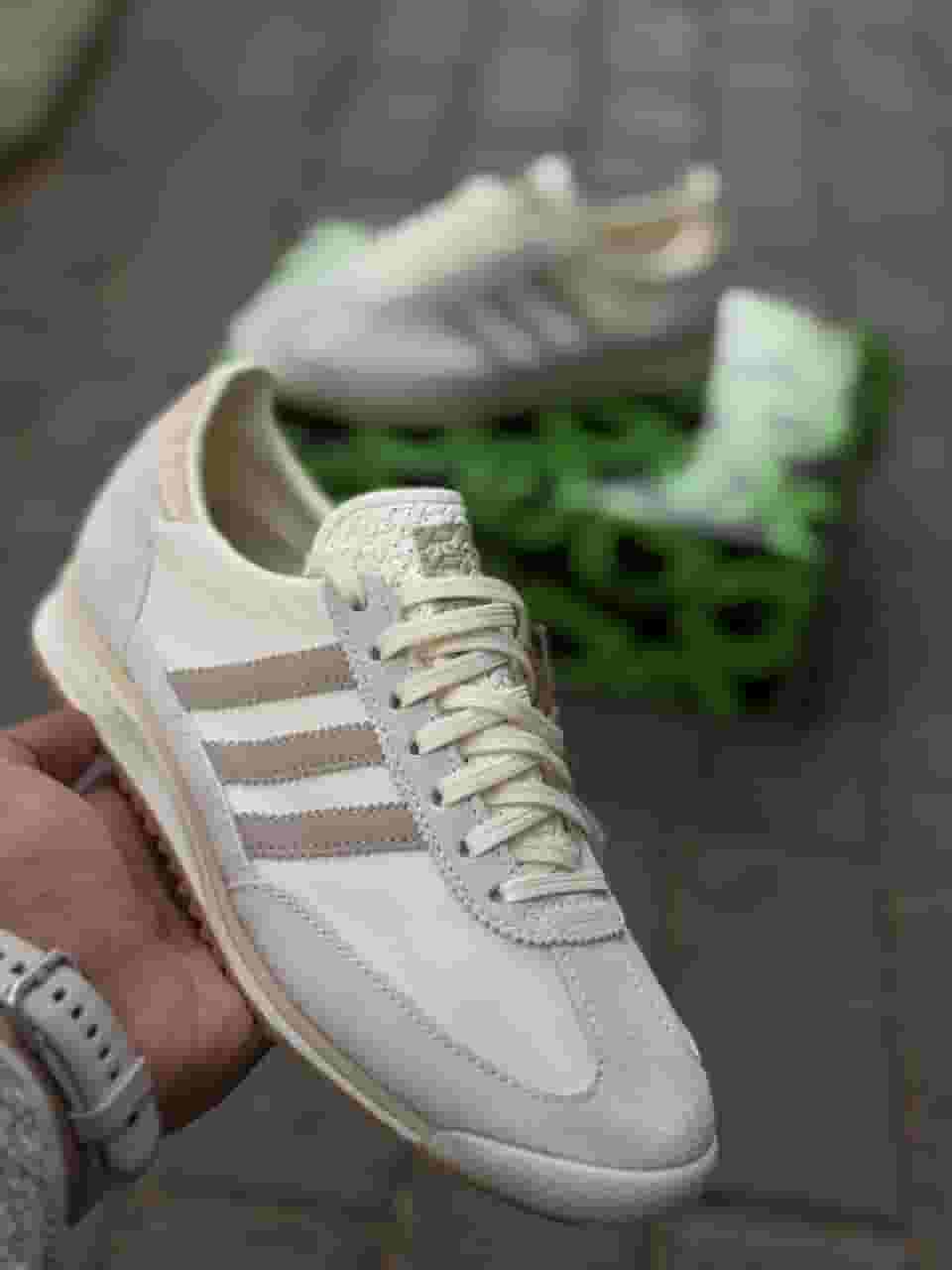 اديداس حريمي شيك جدًا اديداس حريمي شيك جدًا