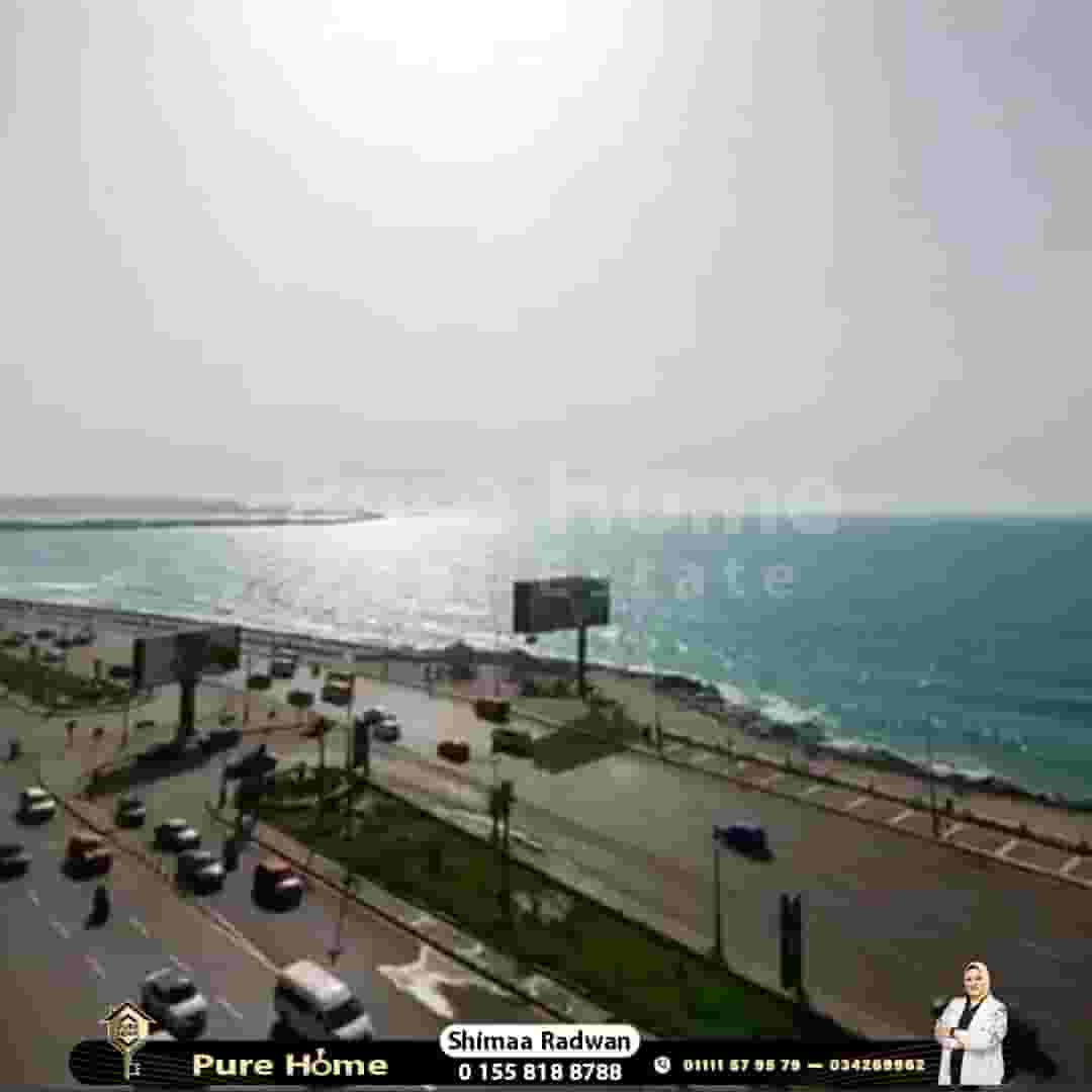 شقة للبيع عمارة براند - كامب شيزار- بحر جانبى 185م شقة للبيع عمارة براند - كامب شيزار- بحر جانبى 185م