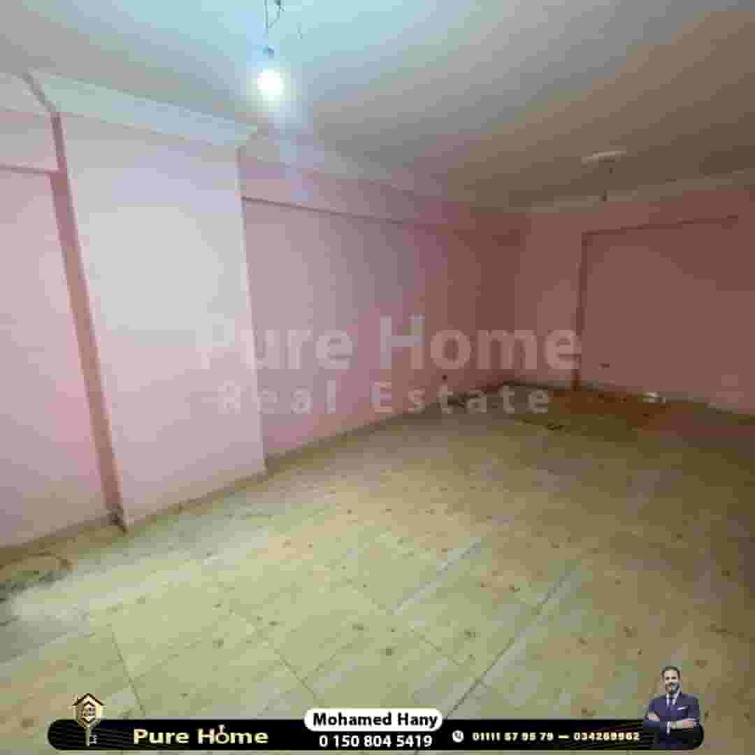 شقة للبيع - جناكليس - متفرع من شارع عمر مختار شقة للبيع - جناكليس - متفرع من شارع عمر مختار