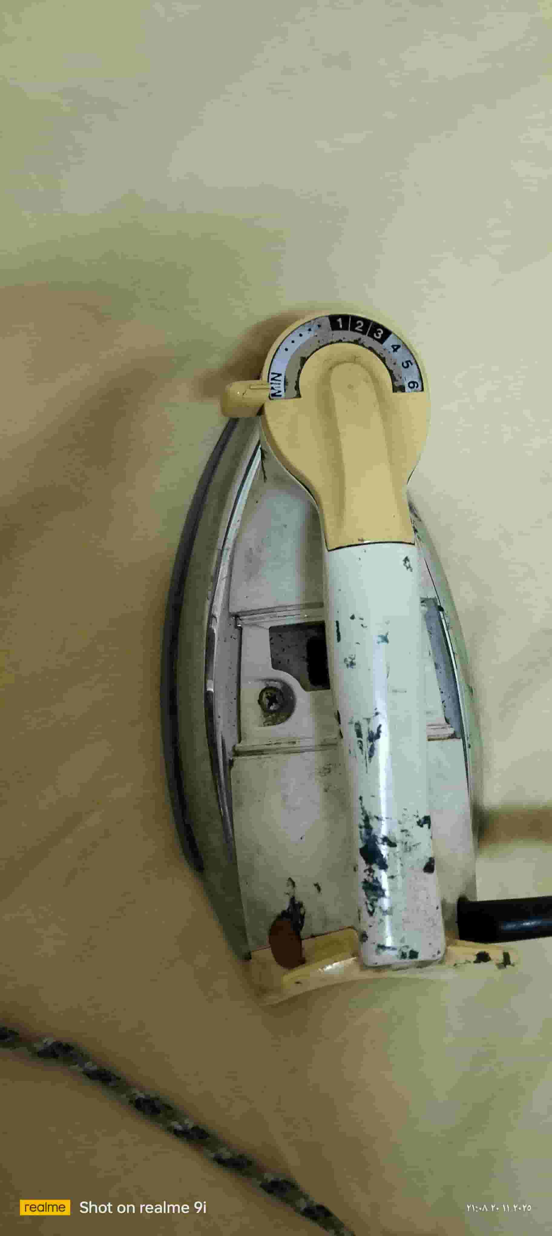 National 1000 watt iron National 1000 watt iron