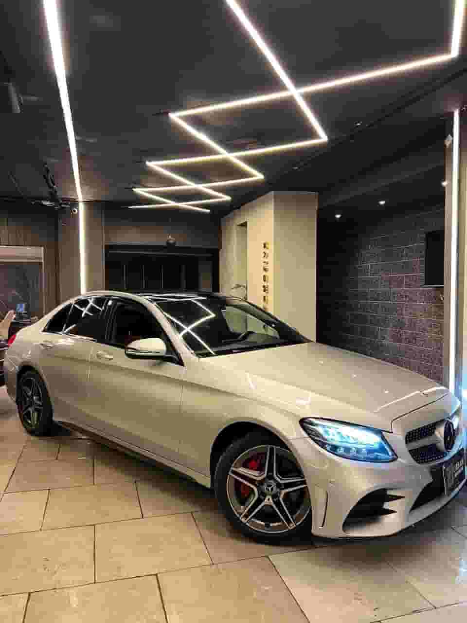 Mercedes-Benz C300 Amg 2020 سقف بانوراما Mercedes-Benz C300 Amg 2020 سقف بانوراما