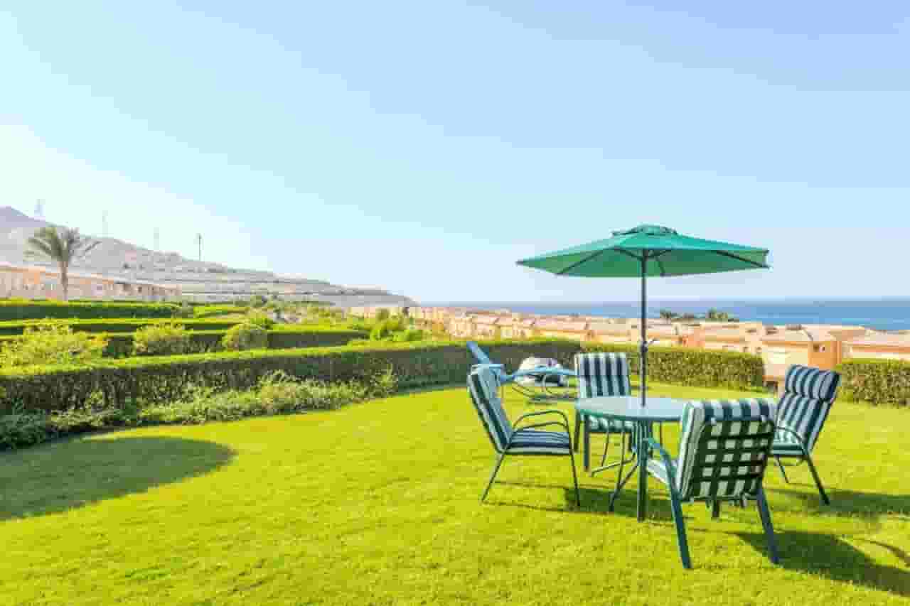 Chalet for rent in Telal Ain Sokhna, ground floor with garden, 4 family rooms only Chalet for rent in Telal Ain Sokhna, ground floor with garden, 4 family rooms only