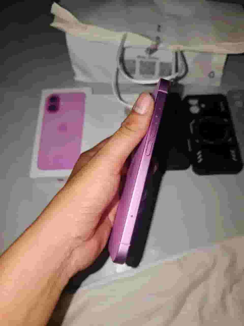 Zero cracked iPhone 16 Zero cracked iPhone 16