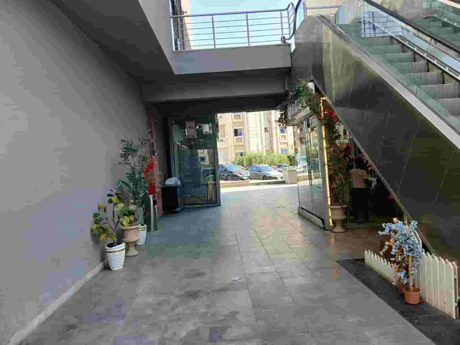 For rent a shop in the second commercial phase of THE MERGE BY THE MARKET For rent a shop in the second commercial phase of THE MERGE BY THE MARKET