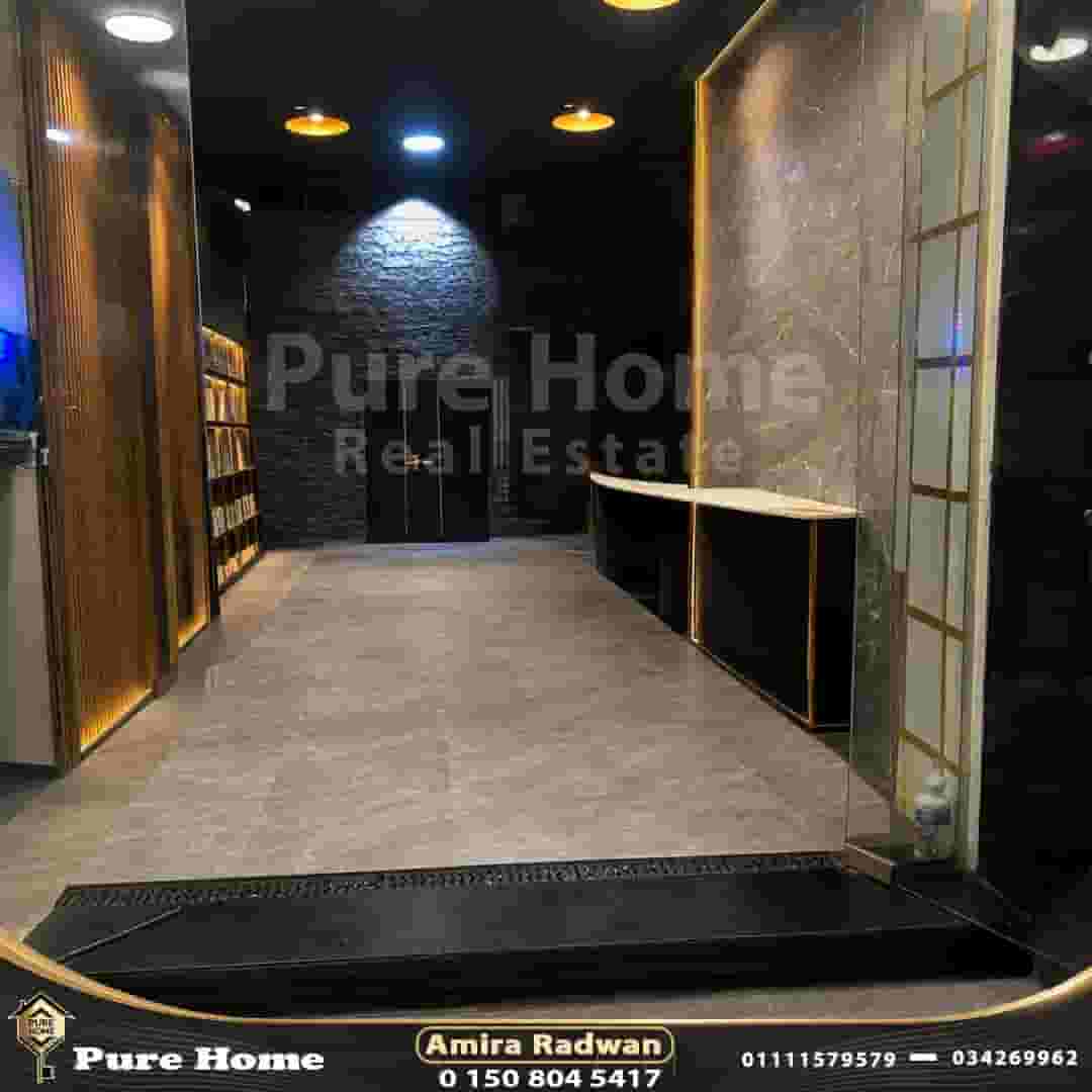 فرصة للاستثمار بعائد شهري - محل تجاري للبيع - لوران - خطوات من البحر فرصة للاستثمار بعائد شهري - محل تجاري للبيع - لوران - خطوات من البحر